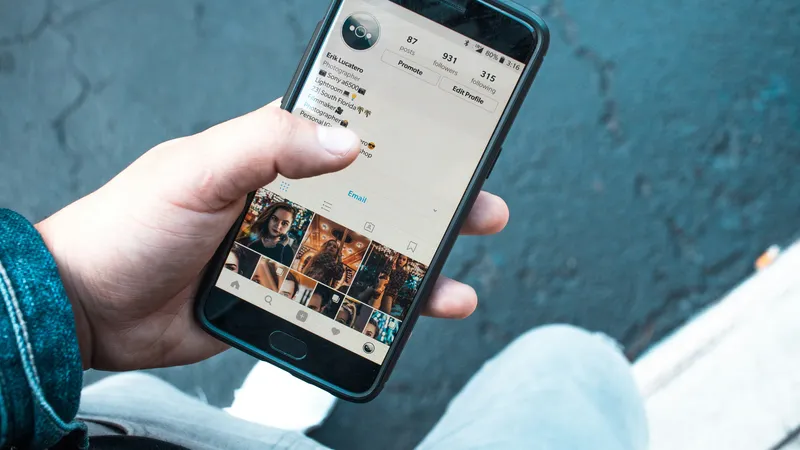 Как скачать истории Instagram с музыкой в HD (включая стикеры)